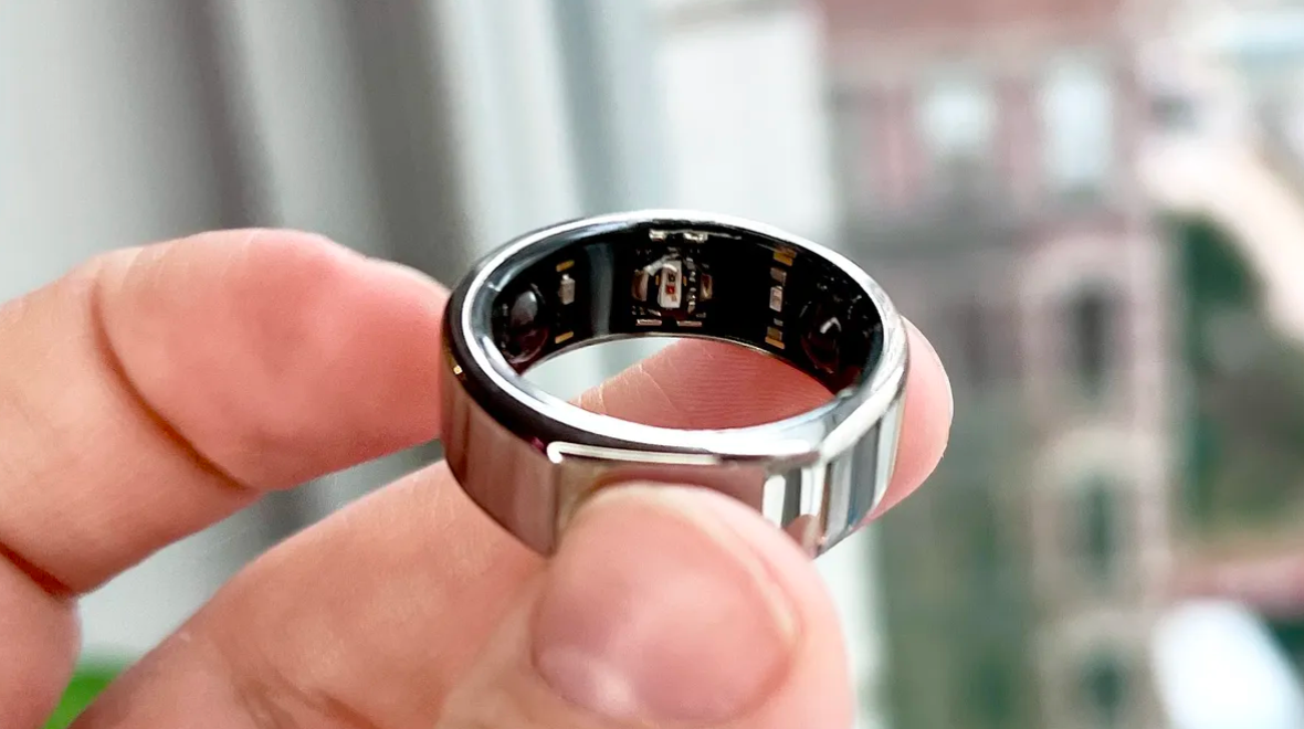 Smart Rings: A Compact Revolution in Wearable Technology